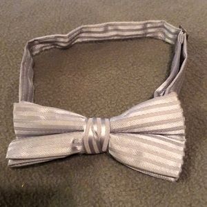 Bow tie